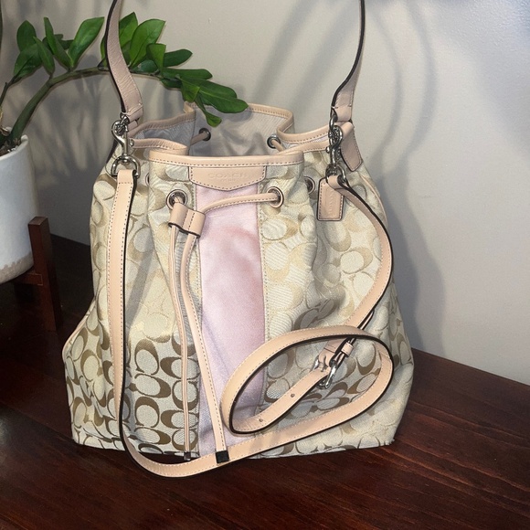 COACH SIGNATURE pink STRIPE DRAWSTRING SHOULDER BAG (F30581) - Picture 1 of 6